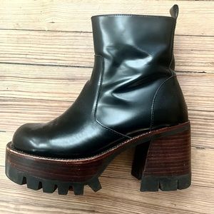 Jeffrey Campbell Quavo Platform Booties | Black | Size 8.5